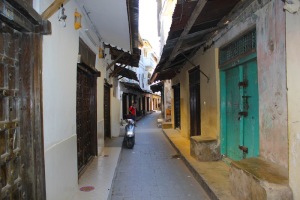The street where the swahili-school is.