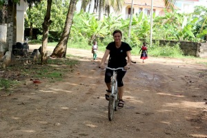 Bicycling to have a coffee at Tupamoja café close to Haukeland house.