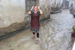 Jurgita in the rivers of Stone Town/Zanzibar.